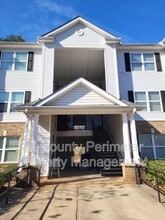 Building Photo - 2102 Fairington Ridge Cir