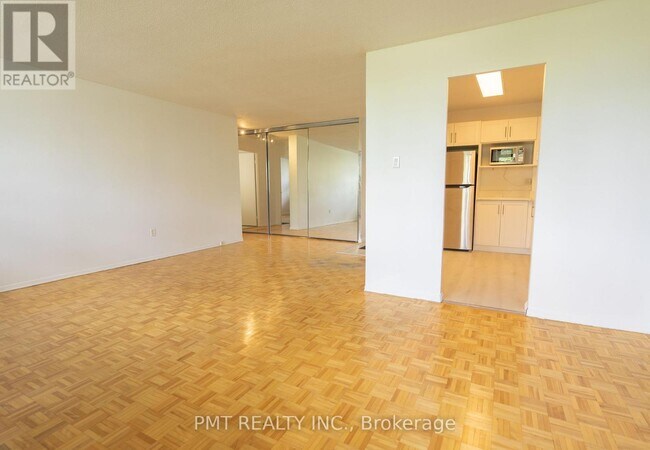 Building Photo - 1455 Lawrence Ave W