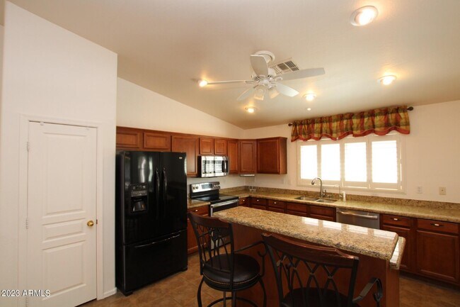 Building Photo - 21072 E Sonoqui Dr