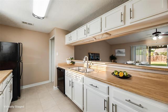 Foto del edificio - 7204 Shadow Bend Dr