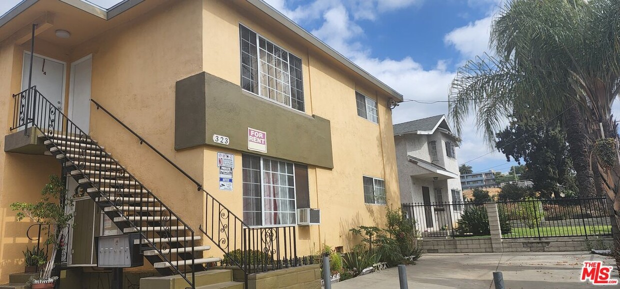 Primary Photo - 323 N Virgil Ave