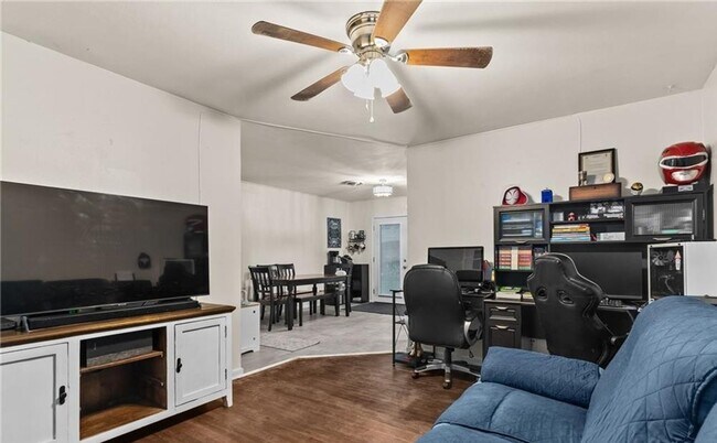 Foto del edificio - Cute 3-bedroom 2-bathroom house in Cove! HOUSING ACCEPTED!