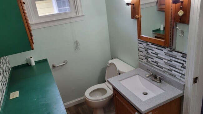 Foto del edificio - 1410 Meadowbrook Ave SE