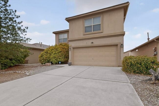 Building Photo - 2713 Violeta Cir SE
