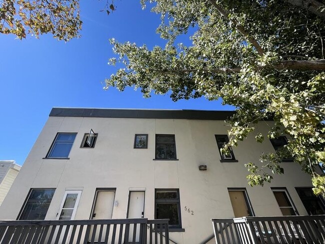 Building Photo - 560 S 600 E