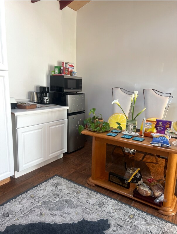 Foto del edificio - 920 Hillcrest Ct