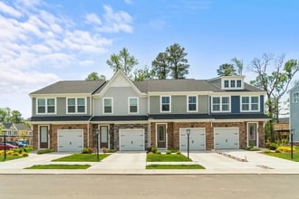 Building Photo - 686 McCormick Farm Dr