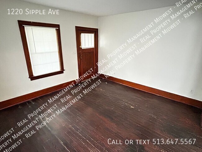 Foto del edificio - 1220 Sipple Ave