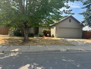 Building Photo - 643 Nicholas Dr