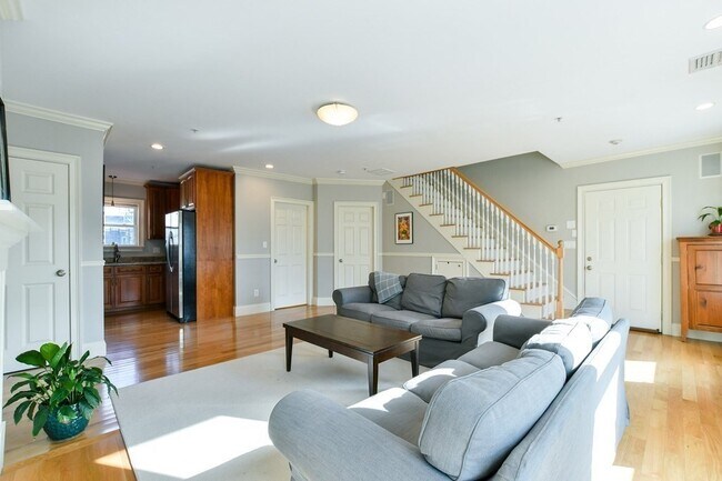 Foto del edificio - 580 E 2nd St