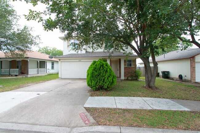 Foto del edificio - 14909 Chamberlain Ct