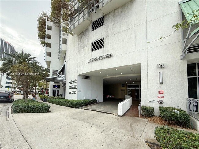 Foto del edificio - 1750 N Bayshore Dr