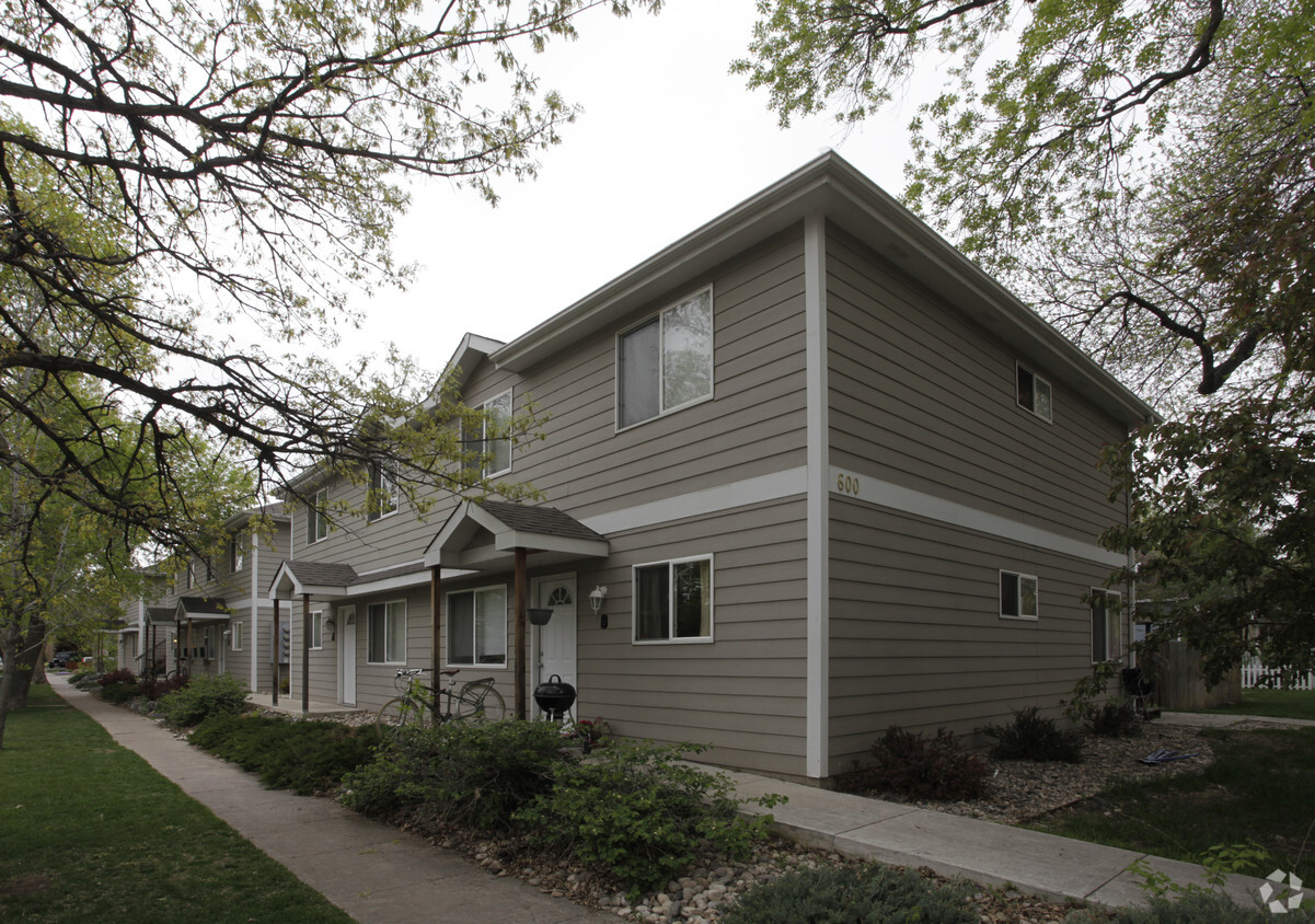 Primary Photo - 600 S Howes St