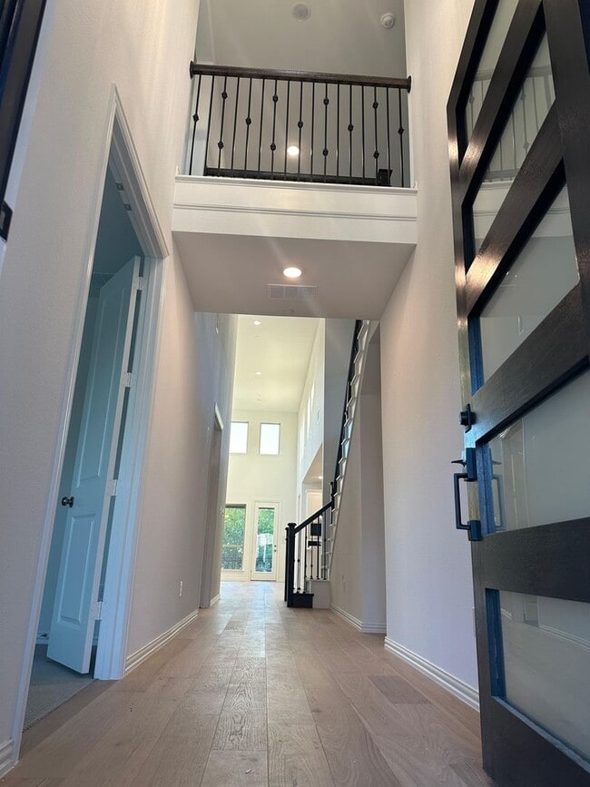 Foto del edificio - 613 Florence Trl