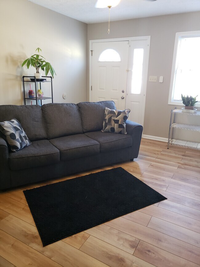 Foto del edificio - 606 E Sherwood Hills Dr