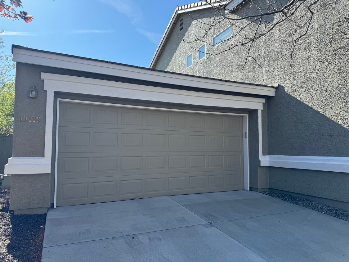 Building Photo - 10408 Chadwell Dr