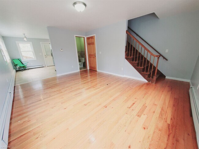 Building Photo - 2 br, 1.5 bath Townhome - 93 N Taylor Ave ...