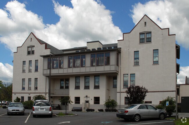 Foto del edificio - Saint Stanislaus Apartments