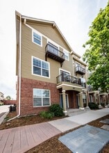 Building Photo - 805 S Weber St