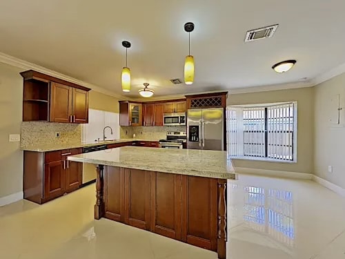 Foto del edificio - 566 SW 168th Way