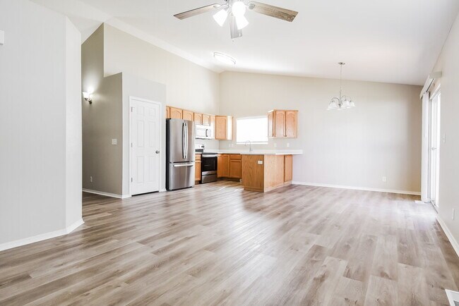 Foto del edificio - 3406 Luge Ln