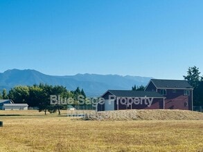 Building Photo - 262 Lotzgesell Rd