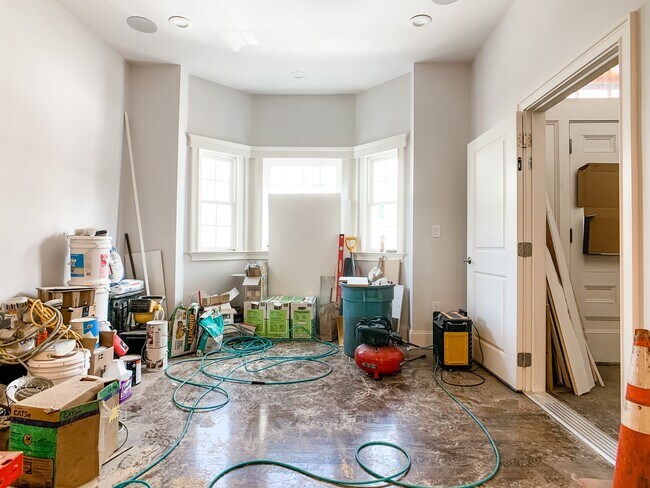 Foto del edificio - 673 East 6th Street, Unit 1