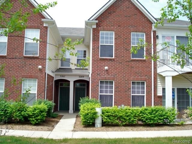 Foto principal - 3209 Goldeneye Ln