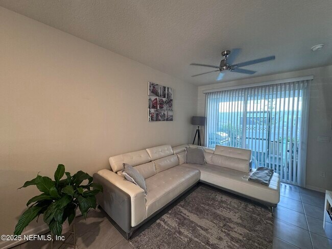 Foto del edificio - 4076 Oak Mill Rd