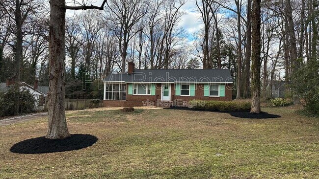 Foto del edificio - 8834 Old Holly Rd