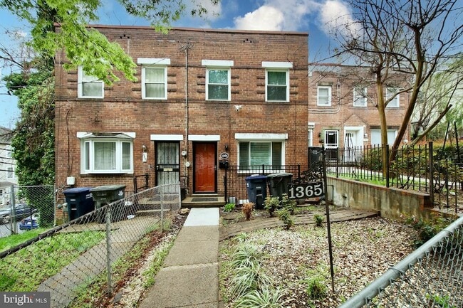 Building Photo - 1365 Talbert Terrace SE