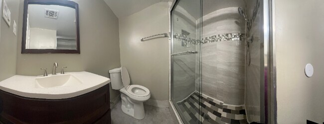 Foto del edificio - 8xxx Barrett Rd