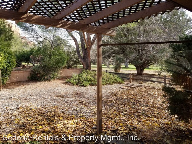 Building Photo - 2 br, 2 bath House - 140 Red Rock Cove Dr.