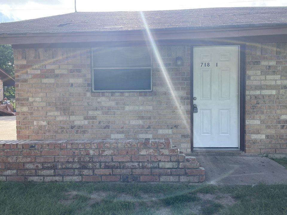 718 Willow St, Waller, TX 77484 Apartment for Rent in Waller, TX