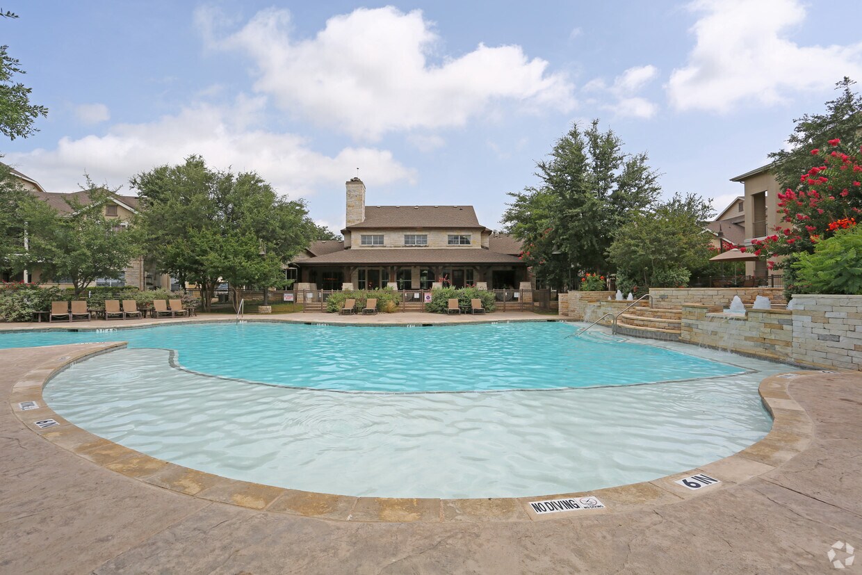 Riverhorse Ranch Apartments Pflugerville, TX