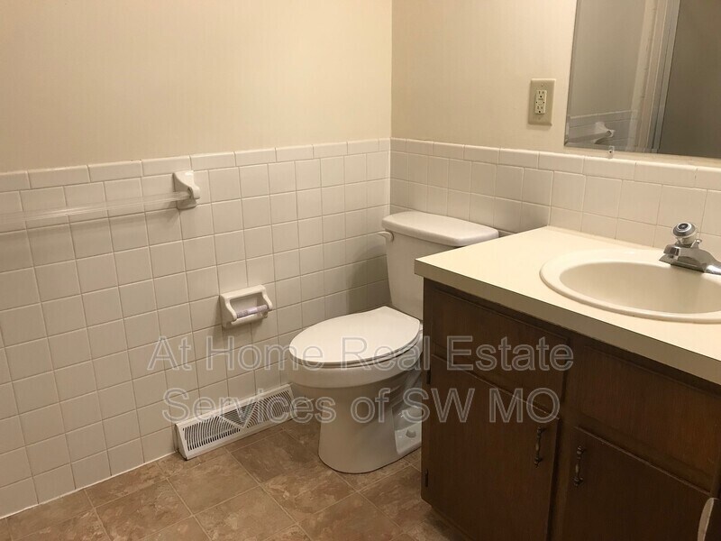 1919 Bellerive Dr, Nixa, MO 65714 Condo for Rent in Nixa, MO