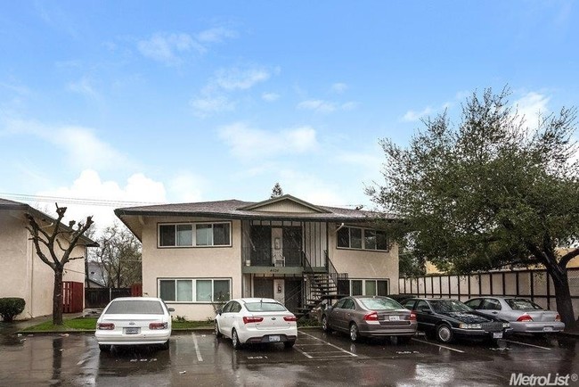 Building Photo - Ashdale Court Apartments