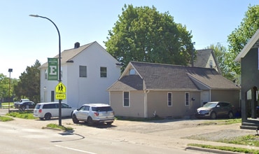 Building Photo - 957 Washtenaw Ave
