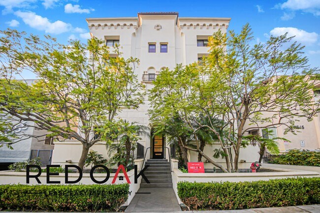 Foto del edificio - 11649 Mayfield Ave