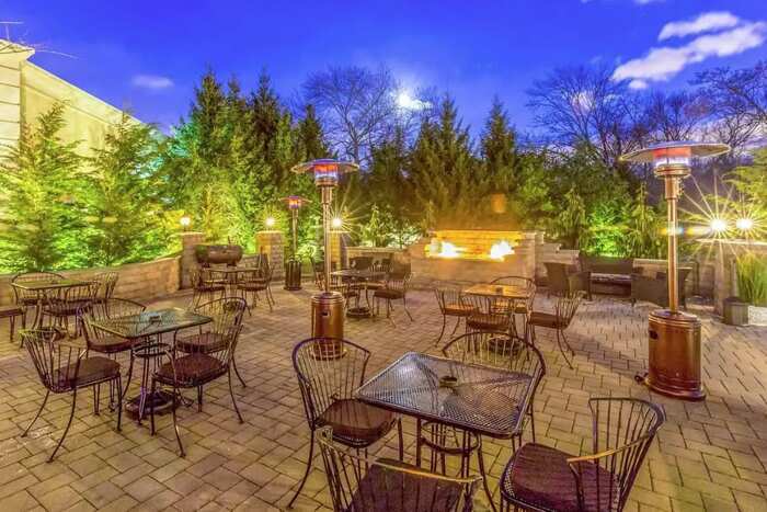 Primary Photo - Serene stay with amenities & breakfast bar