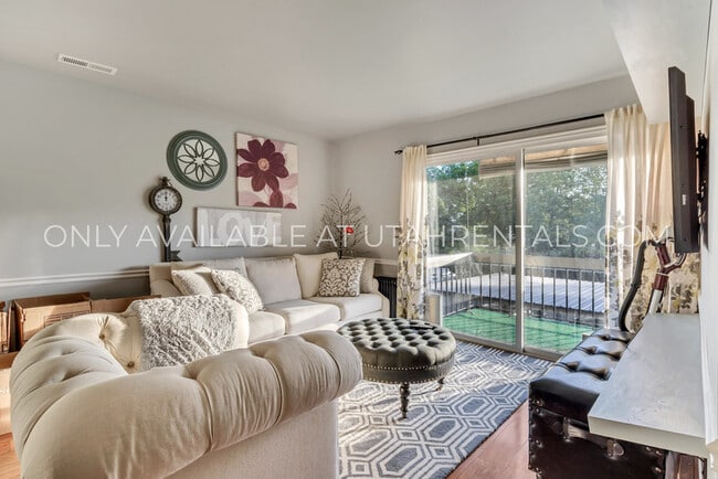 Photo - 5761 S Waterbury Cir Apartment