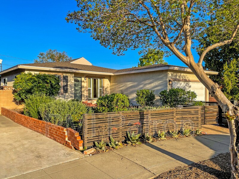 Foto principal - 760 N Orange St