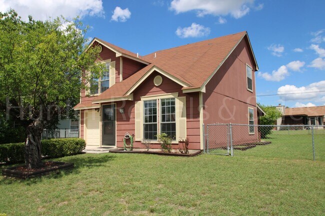 Building Photo - Adorable!