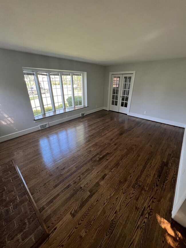 Foto del edificio - 404 Biltmore Ave