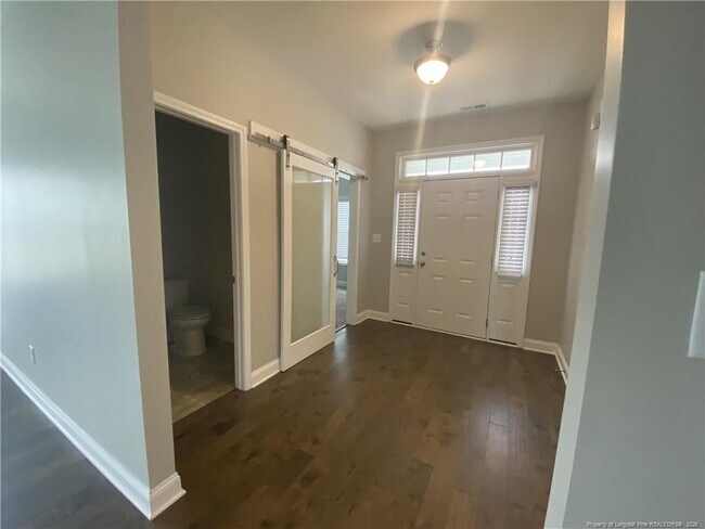 Foto del edificio - 3028 N Kilchattan Dr