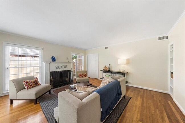 Building Photo - 6639 Fairfield St