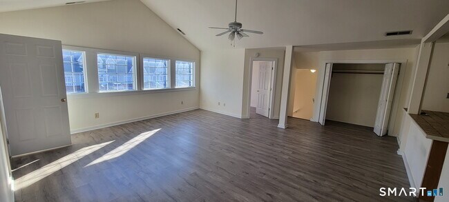 Building Photo - 1 Elizabeth St