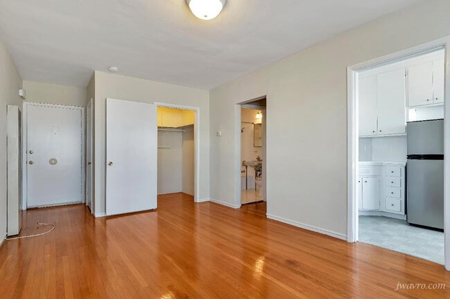 Building Photo - 70 Terra Vista Ave