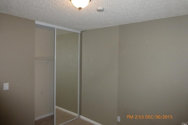 Building Photo - 2031 California Dr