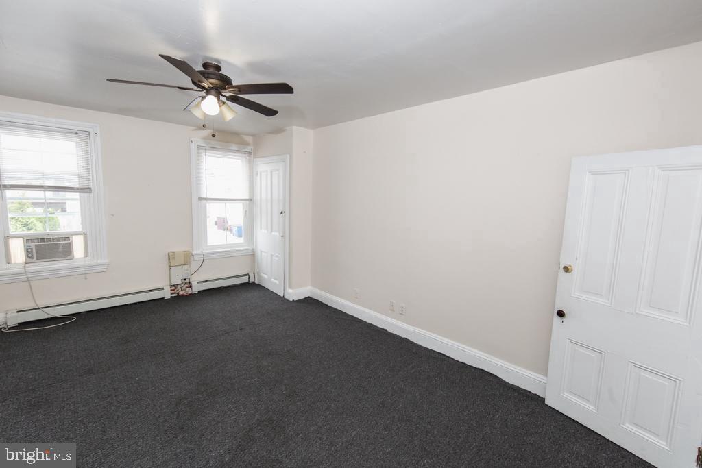 Primary Photo - 9 N Matlack St
